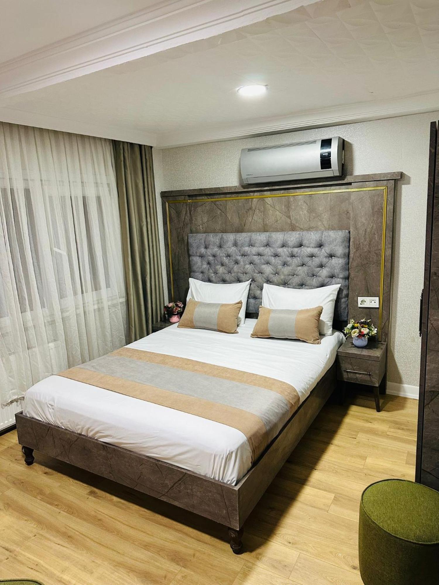 Taksim Brand Suit Hotel Provincia di Istanbul Esterno foto